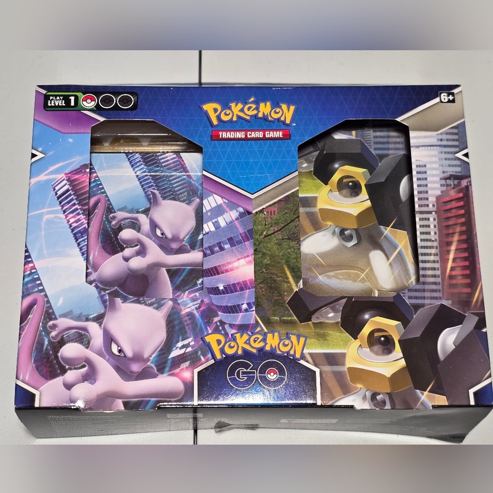 Pokémon V Battle Deck Set with Mewtwo and Melmetal